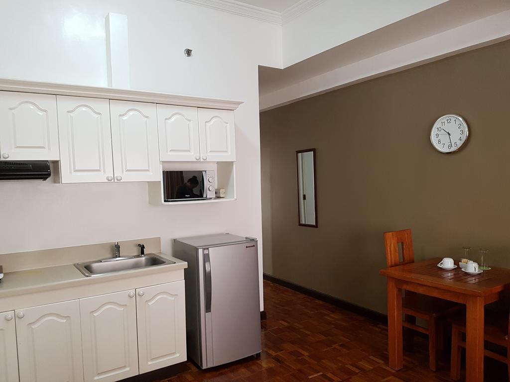 Bsa Tower Serviced Residences Makati City Exterior photo