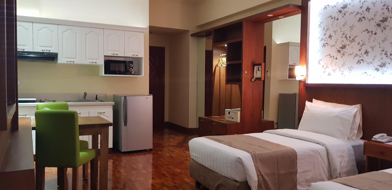 Bsa Tower Serviced Residences Makati City Exterior photo