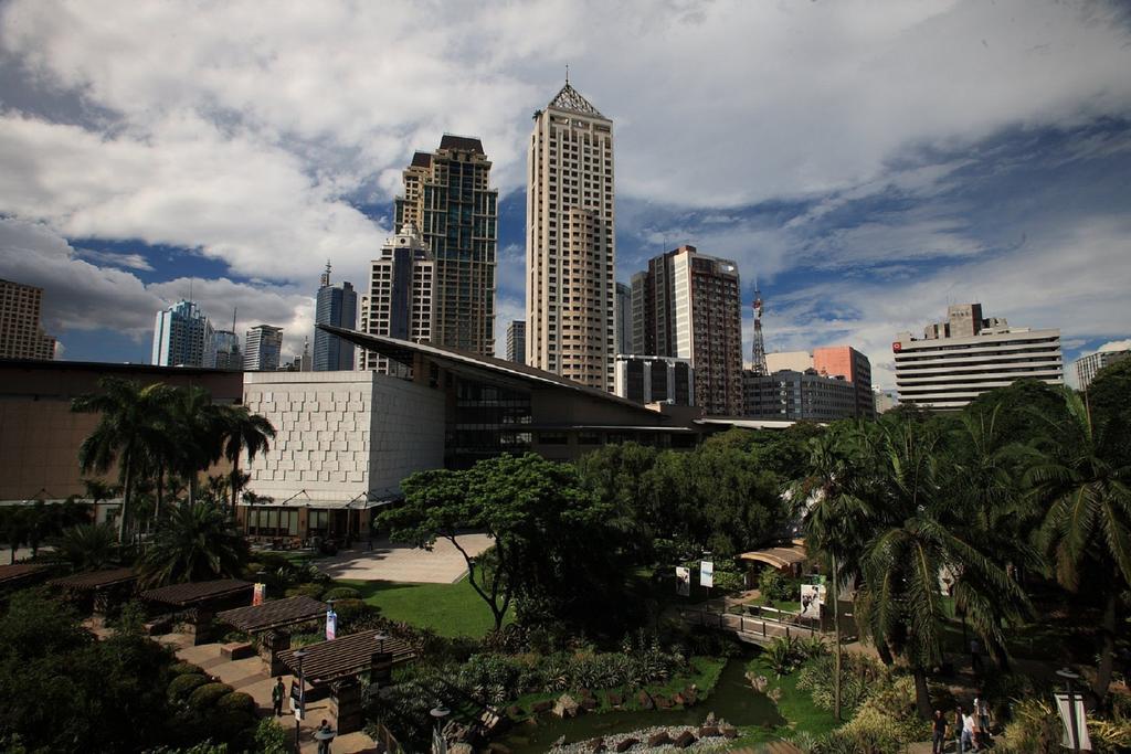 Bsa Tower Serviced Residences Makati City Exterior photo
